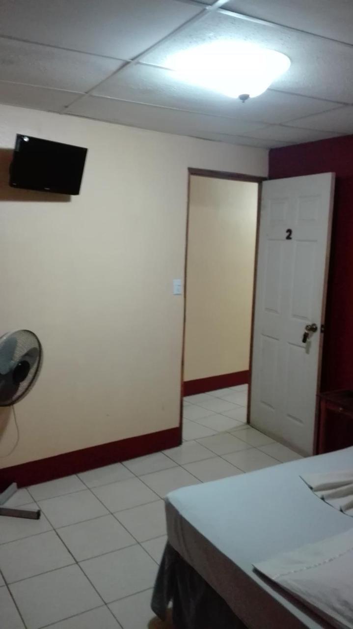 Hostal Don Frank San Carlos Buitenkant foto