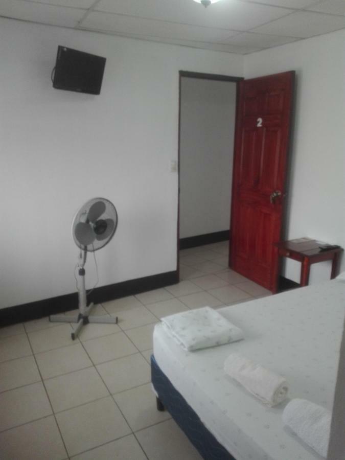 Hostal Don Frank San Carlos Buitenkant foto
